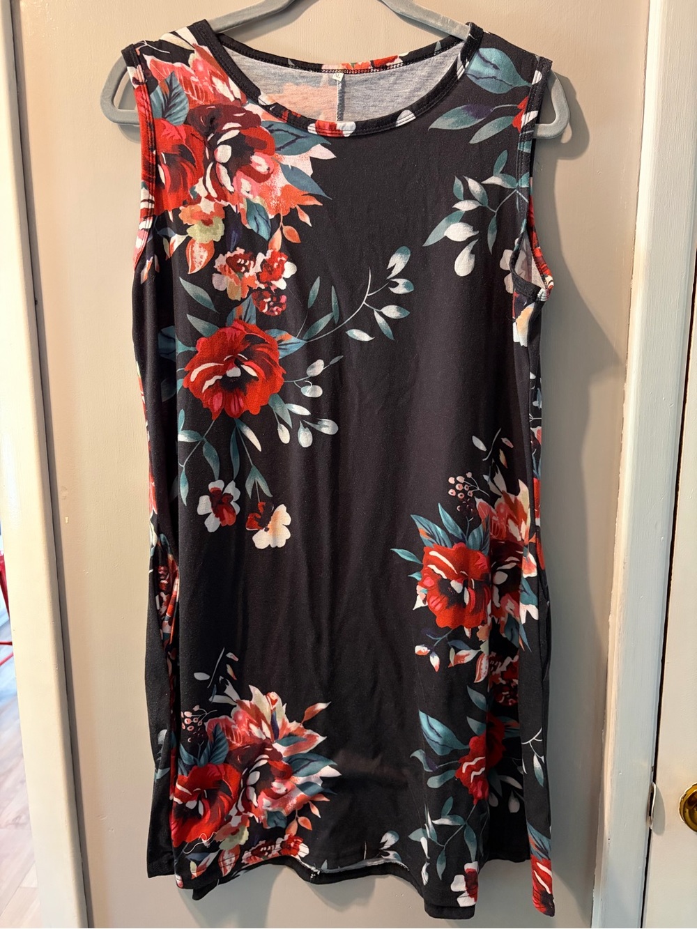 Sleeveless Black Floral Shift Dress with Red Bloom and pockets